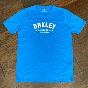 Men’s Oakley T-shirt